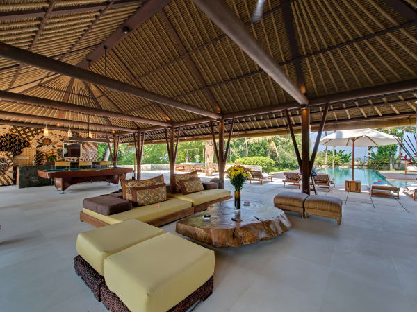 Villa Samadhana - Entertainment pavilion living area